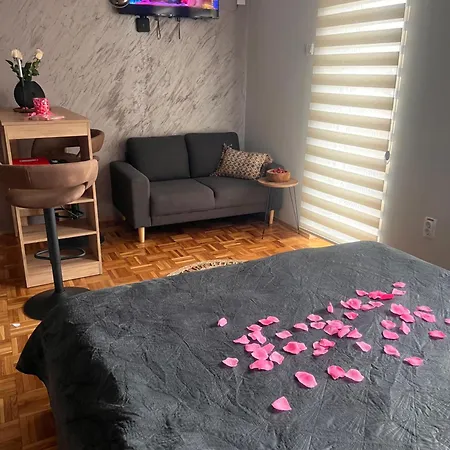 D Apartment *